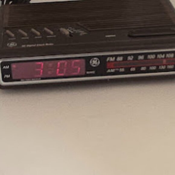 General Electric Other Vintage Ge Clock Radio Poshmark